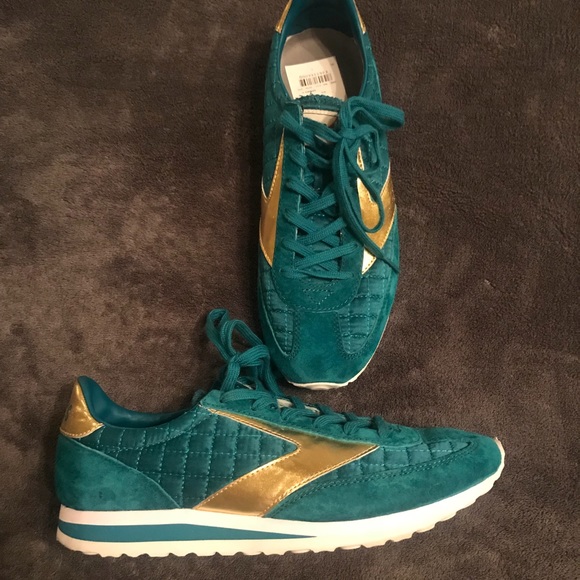 brooks teal shoes